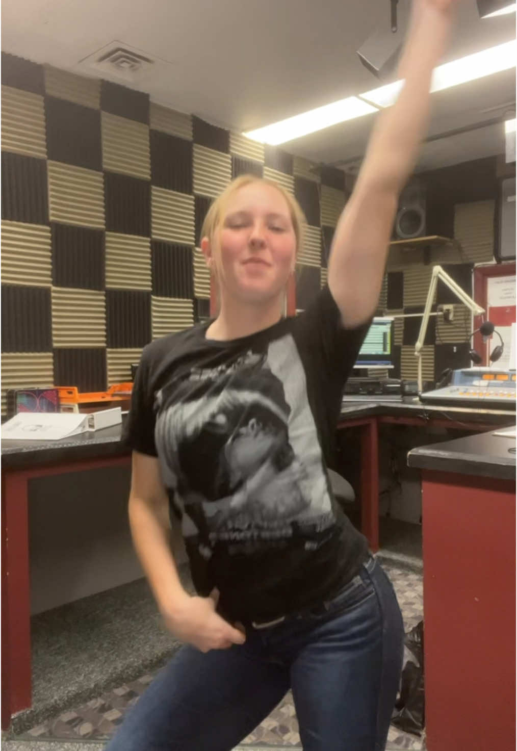 Getting down in the radio station 🕺🏼🪩 #dance #radio 