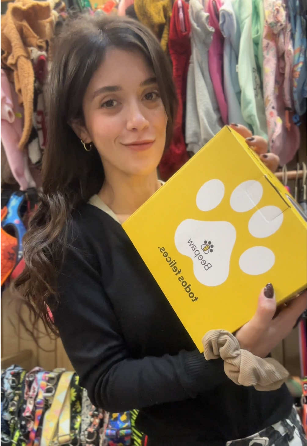 El mejor cuenco para una hidratación limpia y segura Con Drink-E, tu mascota tendrá acceso a agua fresca sin derrames ni suciedad. Su sistema inteligente de bebida lenta y su diseño práctico lo convierten en la opción ideal para el hogar o el viaje. Invierte en bienestar y comodidad con Drink-E. #petshop #bebedero #bebederointeligente #perros #gatos #mascotas #smart #inteligente #nuevo #doglovers #viral #inteligenciaartificial 
