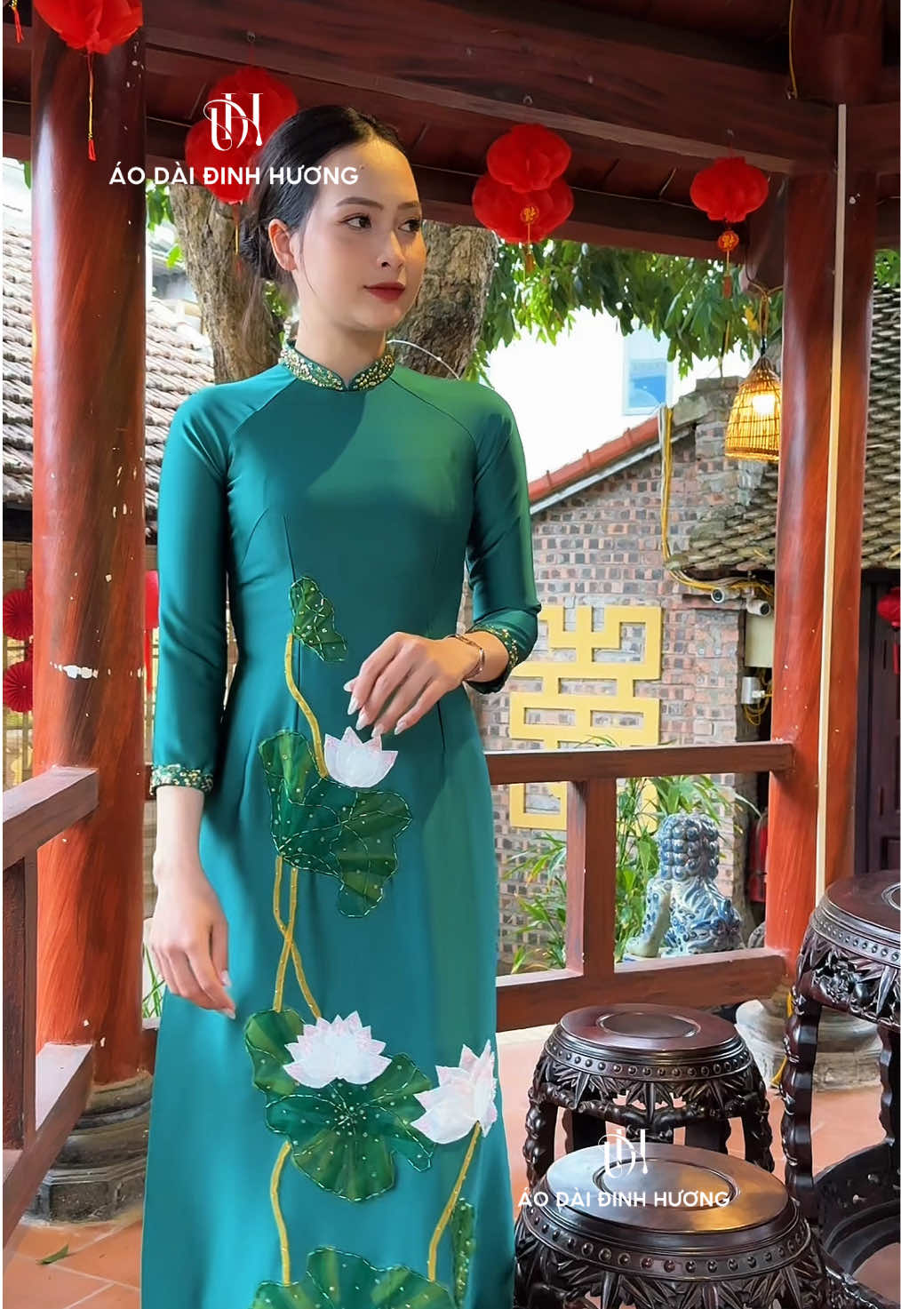 Áo dài thời trang Đinh Hương lụa queen đính kết hoa sen lá phối #aodaidinhhuong #aodaithoitrangdinhhuong 