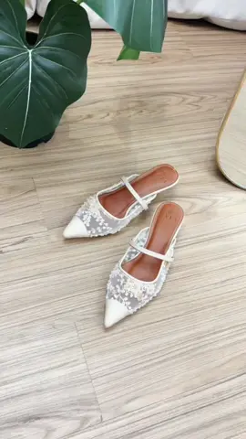 Perfect for special occasions or elevating your eveyday style🤍 Comfor meets sophistication in every step✨ #VAIA #shoes #heels #heelswanita #OOTD #ootdfashion #outfitideas #outfit 