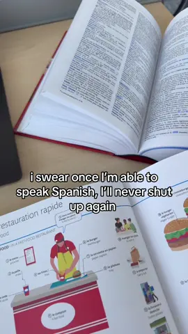 and this is my little brother George 🐷#LearnSpanish #LanguageLearning #TikTokEspañol #spanishmusic 