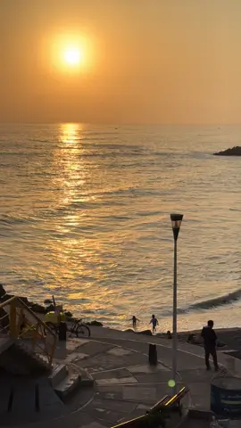 Playa Makaha / hermoso atardecer #limasinfiltro4k #lima #peru #peruanosenelmundo #peruanosenelextranjero #peruanostiktok #limaperu #peruanosenespaña🇵🇪🇪🇦 #peruanosenchile🇵🇪🇨🇱 #peruanosenusa🇺🇸🇵🇪 #peruanosenitalia #limaperu🇵🇪 #iphone15promax 