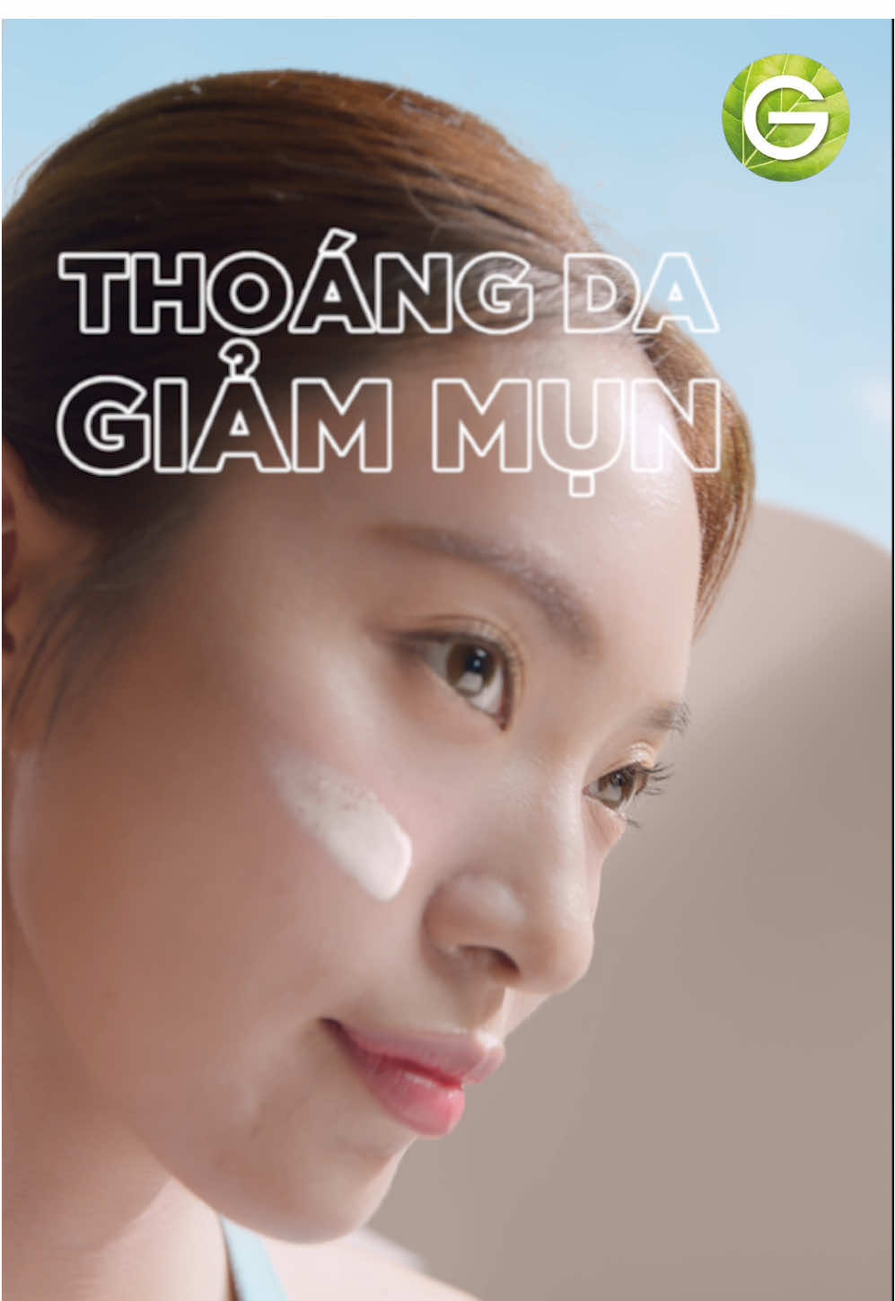 Chống nắng cho da dầu mụn CHECKKK cùng Khánh Vy: Chất kem ráo mịn, nhẹ tênh thoáng da cùng hoạt chất chuyên biệt giúp kiềm dầu đến 12 giờ & hỗ trợ giảm mụn. Thử ngay để gạt phiền dầu mụn hè này nha! 