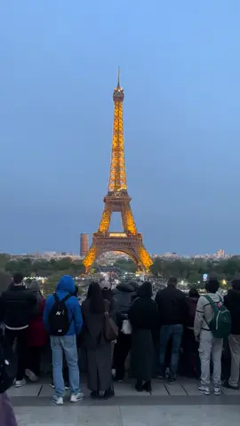 ✨Sparkling Eiffel Tower✨ #eiffeltower #twinkling #paris #france #inawe #april2025 #paristravel #trocaderoparis #trocaderoviews #trocaderosquare 
