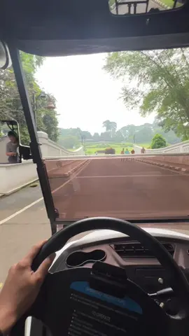 Bogor keren untuk gadun fm #fyp #kebunrayabogor #foryou #xybca #bogor #golfcar #fypage 