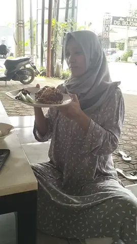 Madang Riyen bolo... #trendingtiktok #trendingvideo #fyp #capcutvelocity #viralvidiotiktok #fyppppppppppppppppppppppp #fouryoupage 