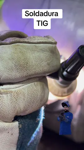 Soldador Tig  #welding #weldingschool #weldingtiktok #barandinox #tutorial #arquitecturaydiseño #creatorsearchinsights #soldaduratig #arquitecturaydiseño #chamba 