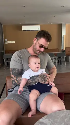 Thấy zai đẹp bao giờ chưa 😛