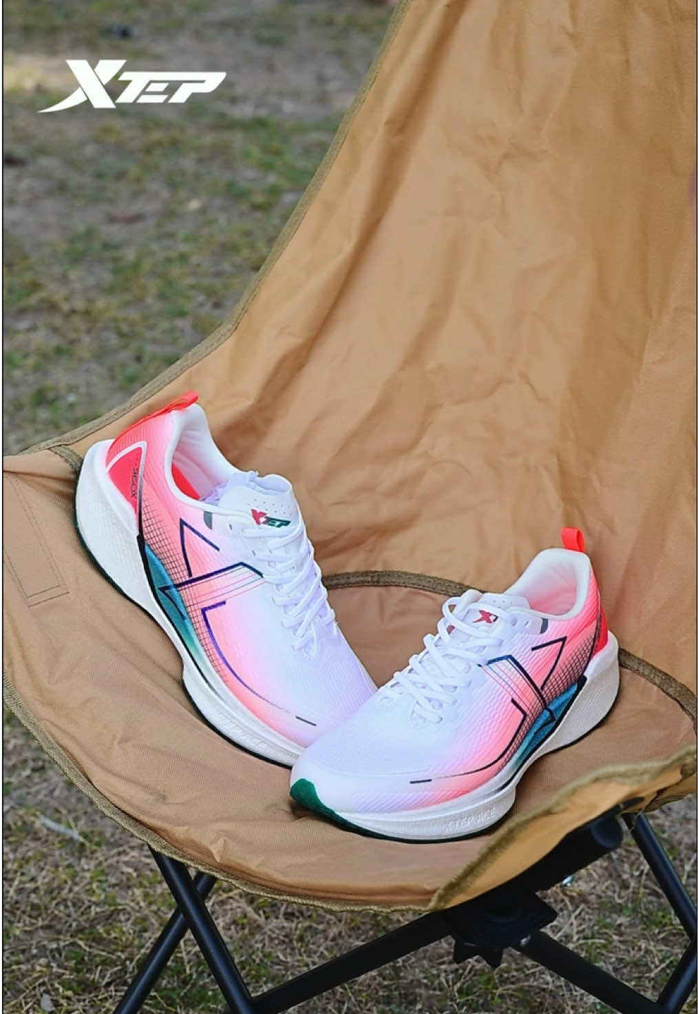 Carbon plated marathon running suitable for marathon race and marathon training!  #xtep #xtepshoes #xtepstore #xtepofficial #xtepglobal #breathableshoes #comfortableshoes #Running #runningshoes #gorun #philippines #original #durable #durableshoes #lightweight #lightweightshoes #marathon #marathontraining #marathonrunner #marathonshoes #carbon #carbonplateshoes