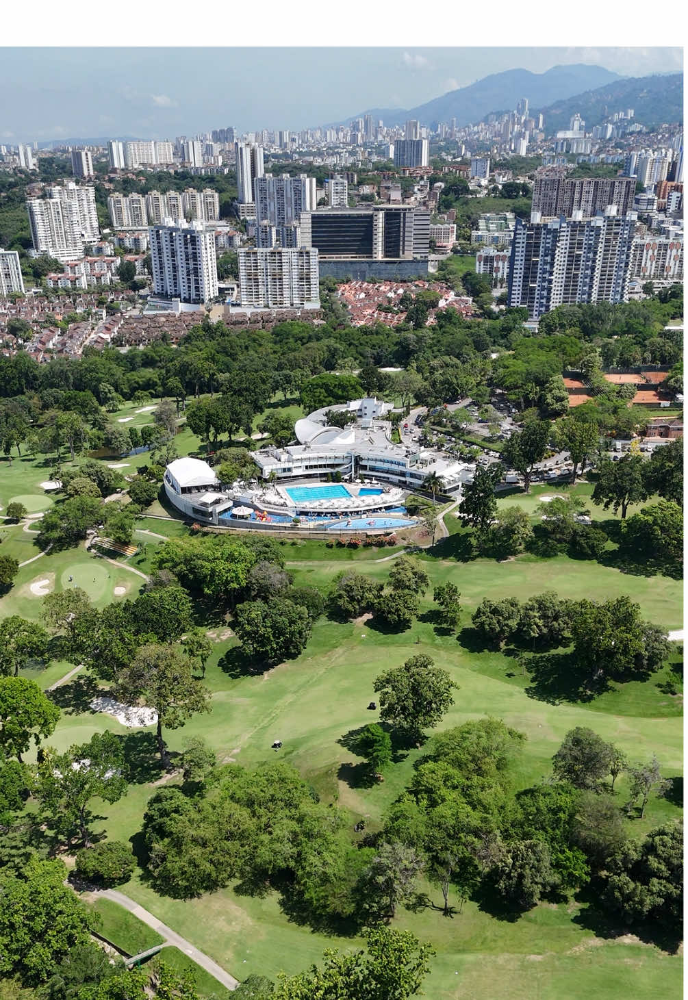 Club Campestre de Bucaramanga. Sencillamente hermoso! #club #dji #drone #bucaramanga #golf #tennis #colombia #floridablanca 