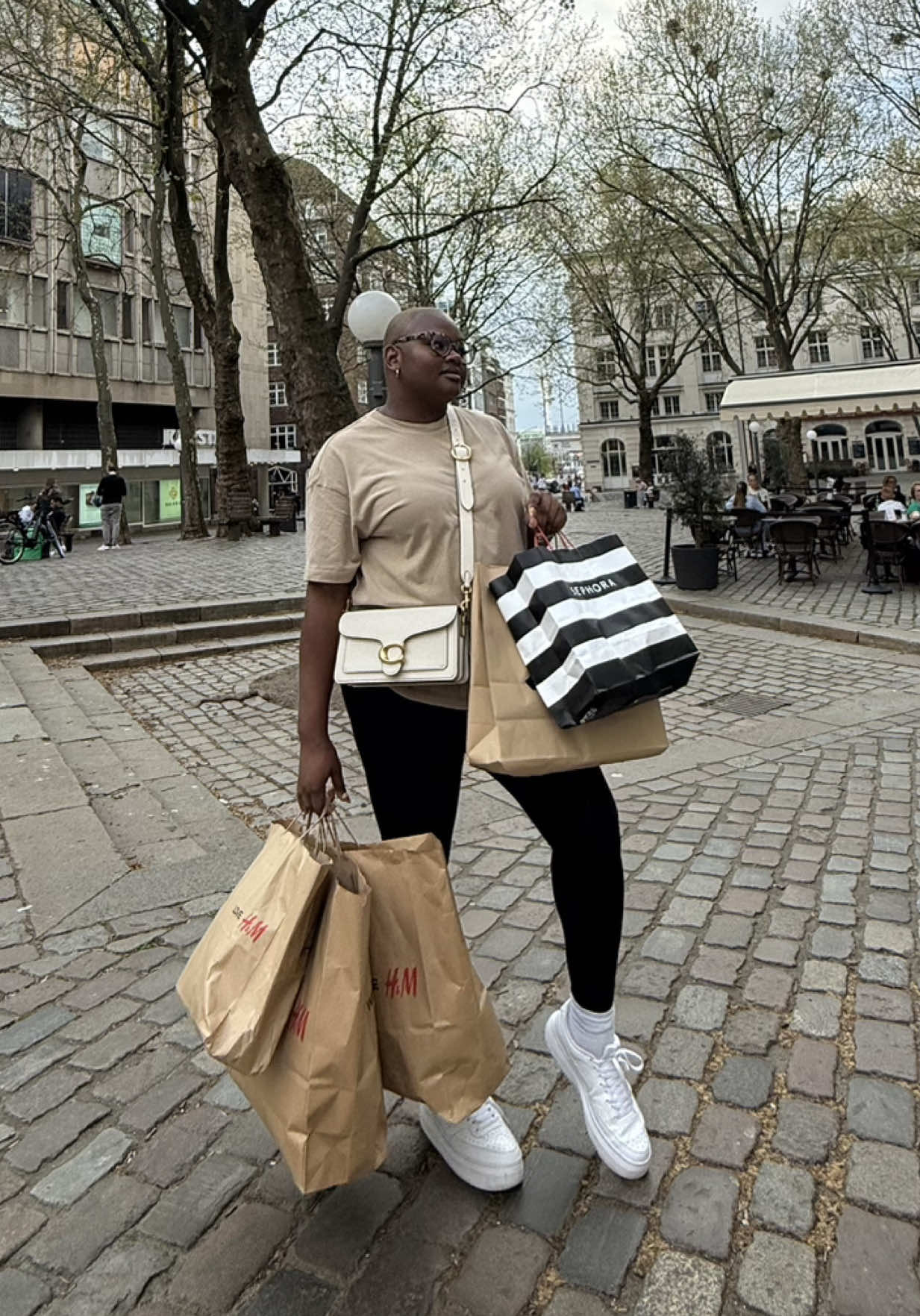 Our last day in Germanyyyyy 🩵.  This time last year I was saving up to take myself on a holiday overseas for my 24th birthday but instead I renovated at home 🫶🏽. To date, a brand flew me across the world, all expenses paid for& I got th explore the city of Hamburg. 🇩🇪 Deuteronomy 31:6 #gracemondlana #brandtrip #germanytiktok #germany #sephora #travelwithme #tourists #shoppinghaul #storytime 
