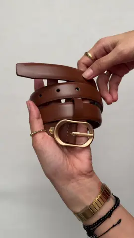 Gold buckle belt #belt #beltforwomen #classybelt #classyoutfit #OOTD #cleangirlaesthetic #oldmoneyoutfits #cleangirloutfit 