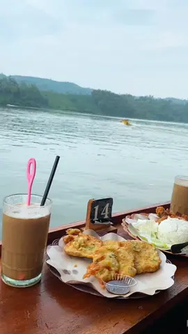 Ndang jak en ayangmu cah🤭 #wisata #kuliner #pemandangan #bendungan #bendunganlogungkudus #kudus #kuduspride #logungkudushits 