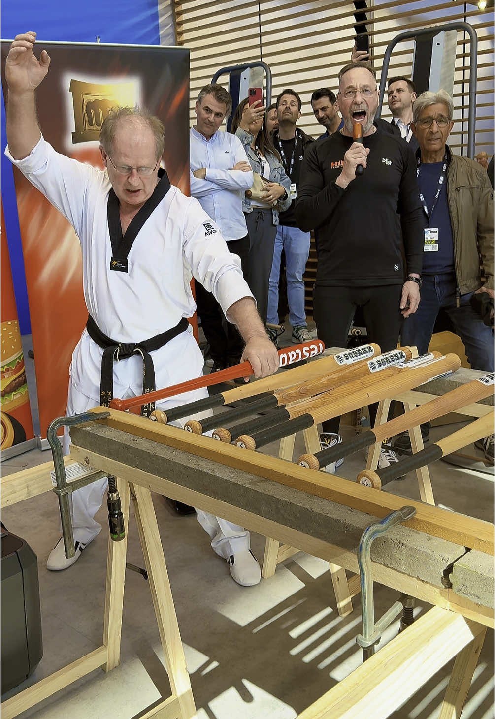 New Worldrecord FIBO 2025 schreibt in die Kommentare Respekt wer es besser macht 🥋 #world #record #köln #fibo #2025 #hammer #fyp #viralvideos #tiktokviral #boxeo #martialarts #socialmedia #explore #explorepage✨ #viral_video #video #hamburg #bosnia #master #taekwondo @MosanGymHamburg @isamagjeder @restablo.de 