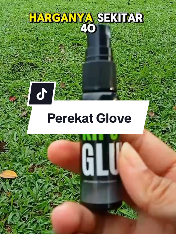 tentang produk Kips Glue Glove, perekat sarung tangan kiper cairan khusus perawatan dan pelengket sarung tangan kiper latex supaya tetap memiliki daya cengkram pada glove. Tersedia beberapa pilihan 30 atau 60 ml.  #sarungtangankiper #glovekeeper #sarungtangankeeper #kipsglue #pelengketsarungtangankiper #cairanperekat #pelengletsarungtangankiper #glueglove #tiktokfyp 