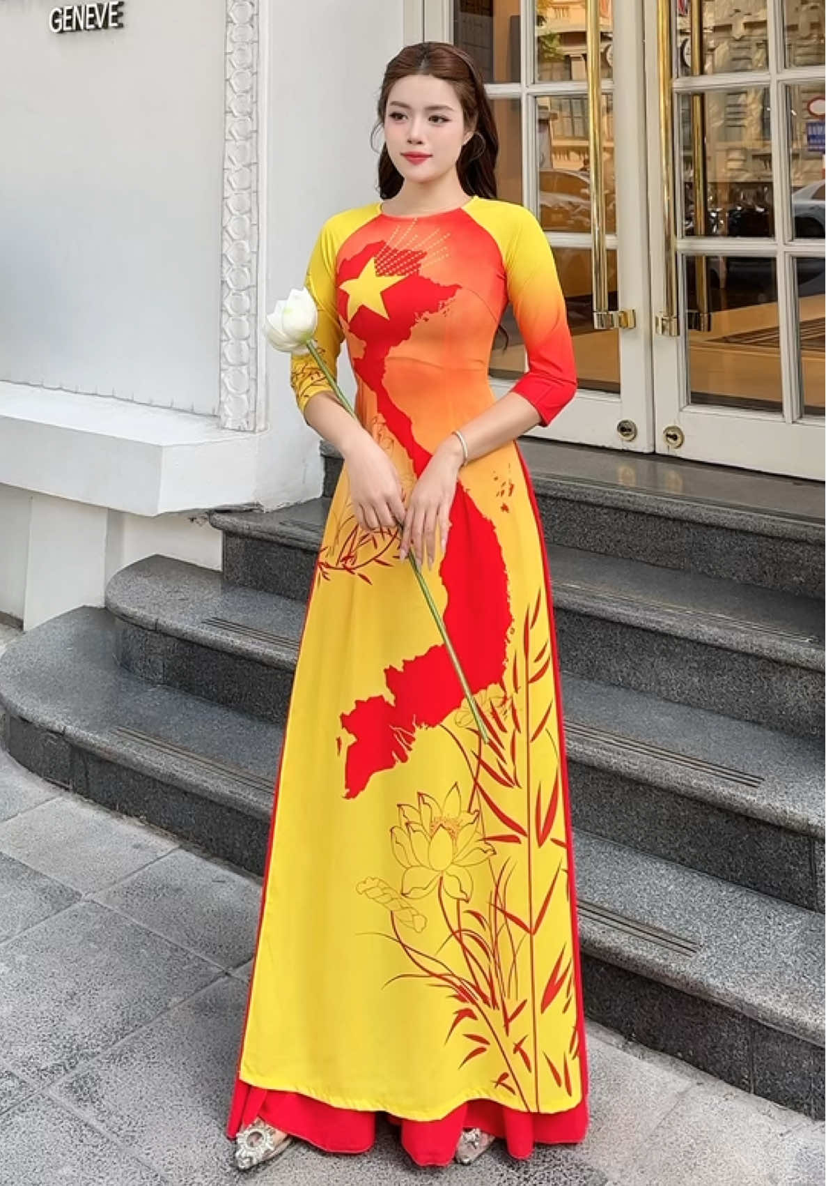 Tự hào quá Việt Nam ơiiiii ❤️ #30thang4 #aodaiinhoa3d #aodaiinhoa #aodaihoanhi #aodai #aodaitruyenthong #aodaiquynhnguyen #aodaididay 