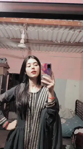 Mera nam tu hatho py apny likhay 🙈😌