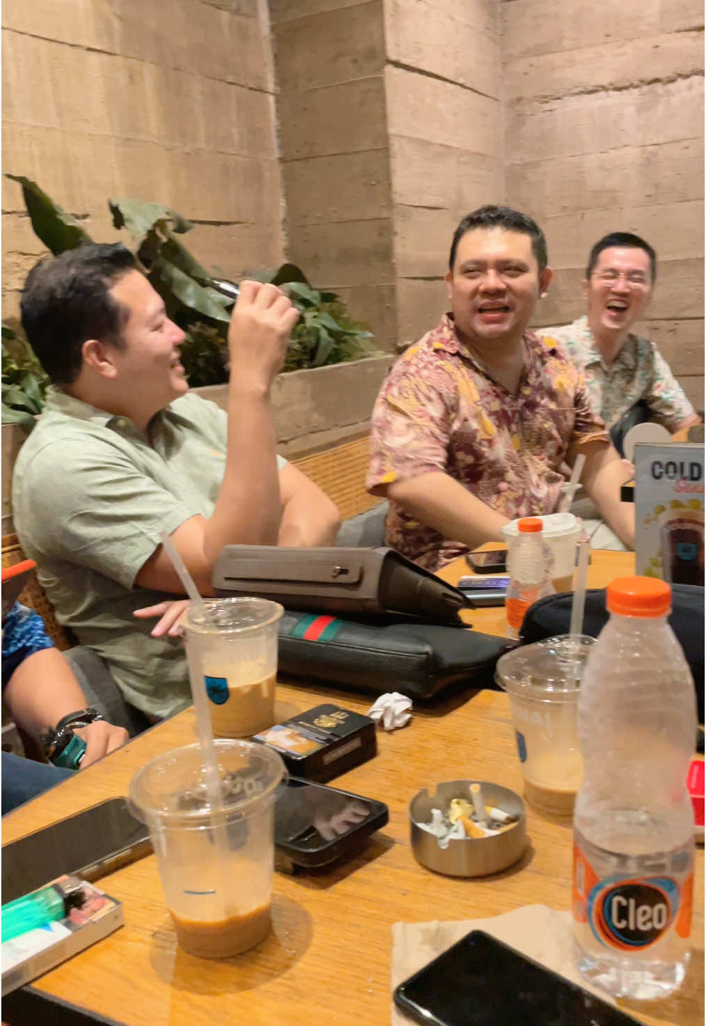 Ketika para TraDer kumpuL....!! #DiegoFasmocy #Fyp #Untukmu #Beranda #Story #Prank #ViDeoMentahan #KotaPahLawan #Surabaya #JawaTimur #InDonesia #DJournaLCoffee 