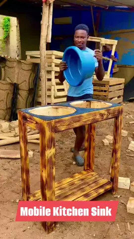 This mobile kitchen sink can be useful for food vendors selling on the side of the road. They are based in Togo 🇹🇬 doing wonderful woodwork. #woodwork #kitchensink #togo #kasihustlers 