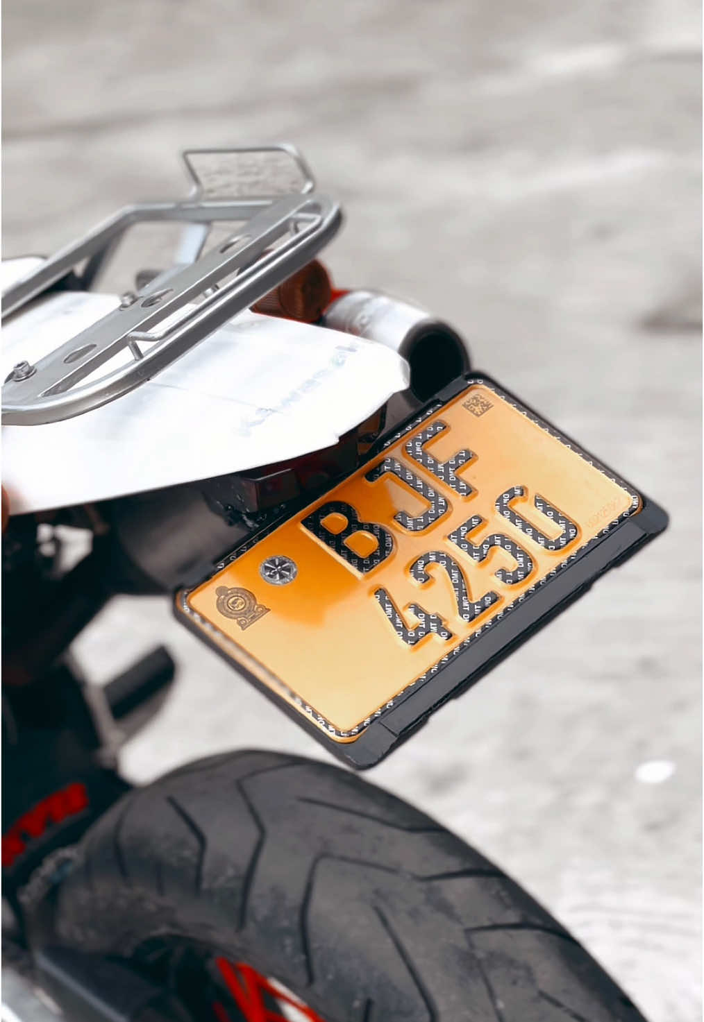කොල්ලොන්ගේ හදවතේ 📌 කරපු හීන💀🤍🪽 #dtrackersupermoto #BJF #kawasaki #dtracker250 #srilankan_tik_tok🇱🇰 #fypシ゚ 
