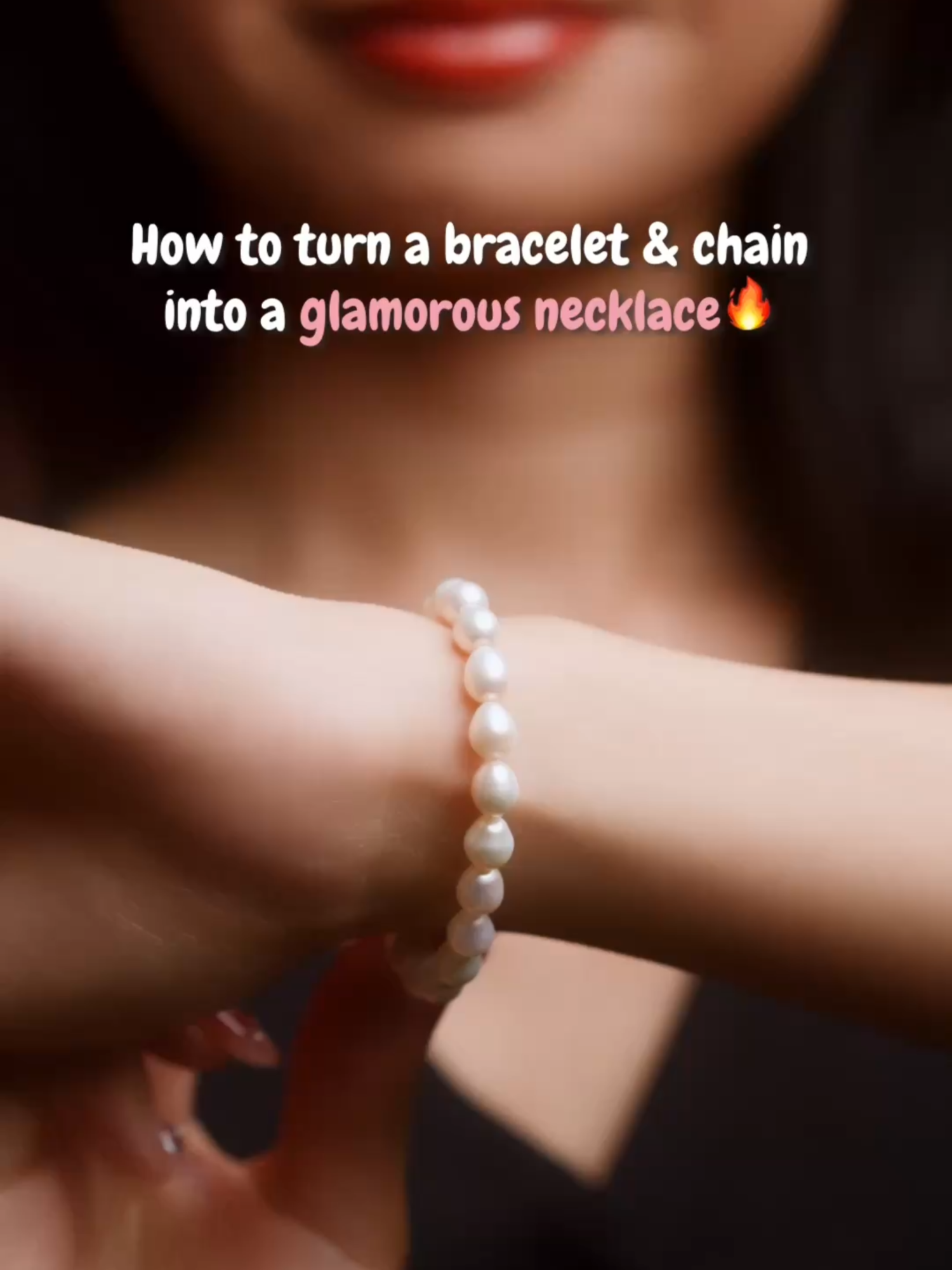 ✨Jewellery hack every girl needs 💁‍♀️ No necklace? No problem. Just clasp your gold chain + pearl bracelet = chic custom look in secs 💛 #jewelleryhacks #goldjewellery #stylingtips