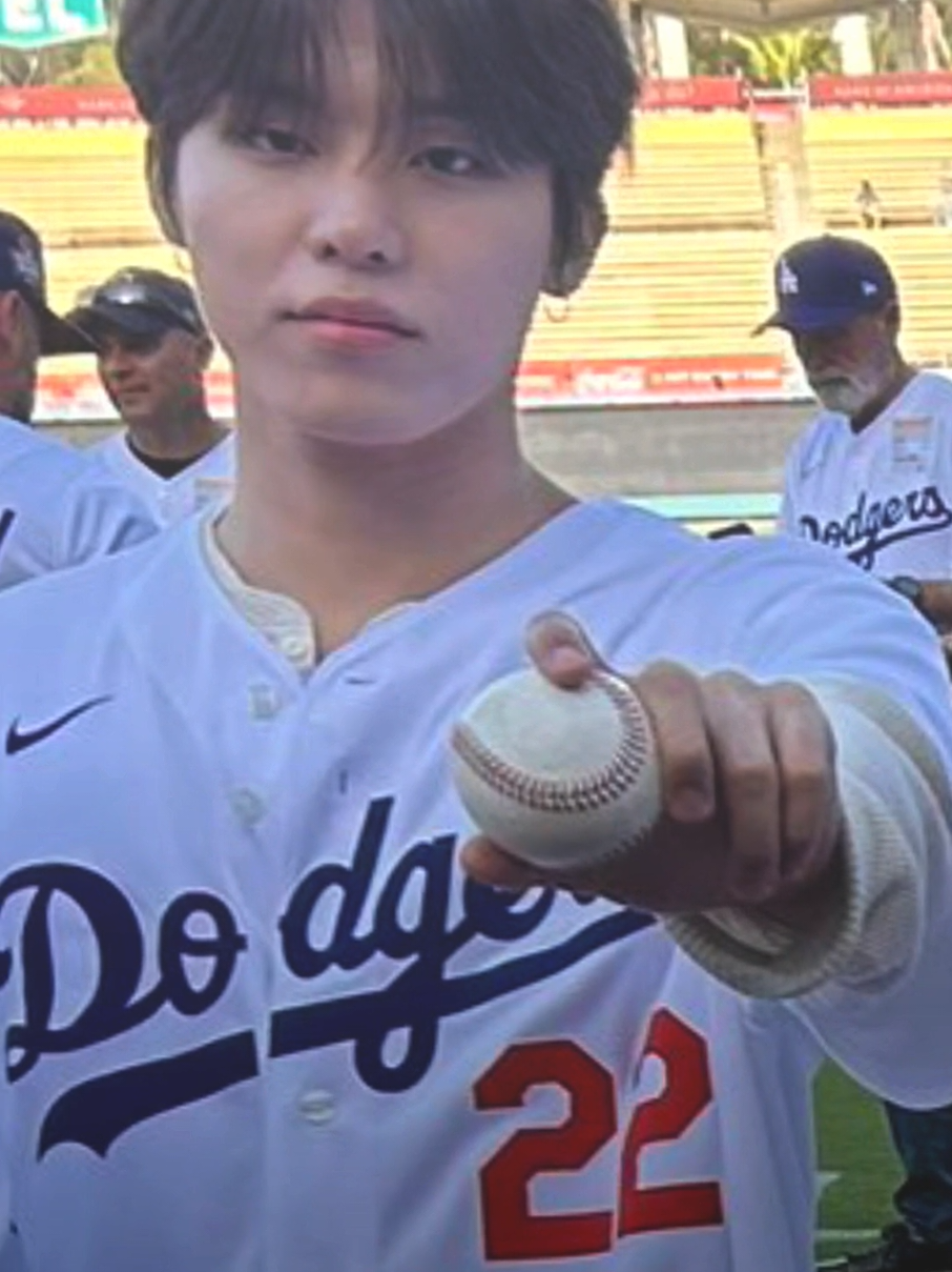 oleng banget jujur.. 😔😔 #jeongwoo #treasure_yg 