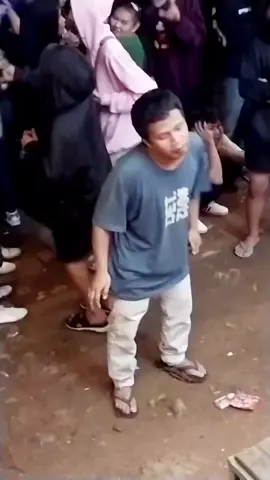 di bikin asik aja #fyp #dangdut #kalijodohgoyangmalming #lampung #lampung #remix #pringsewu #lampungtiktok #jakarta 