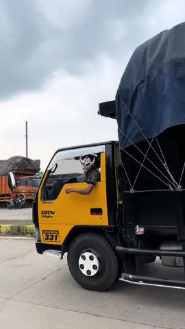 duwur men omongan mu sam  ki loh motor pecutan online shop rasa motor sayur #umplung_mania #murahnikmatlezat #cantermaniaindonesia #ragasatrucklovers #krodong_mania_indonesia #sumaterautara #kain #herex1200m #onlineshopping #jawapride🔥 