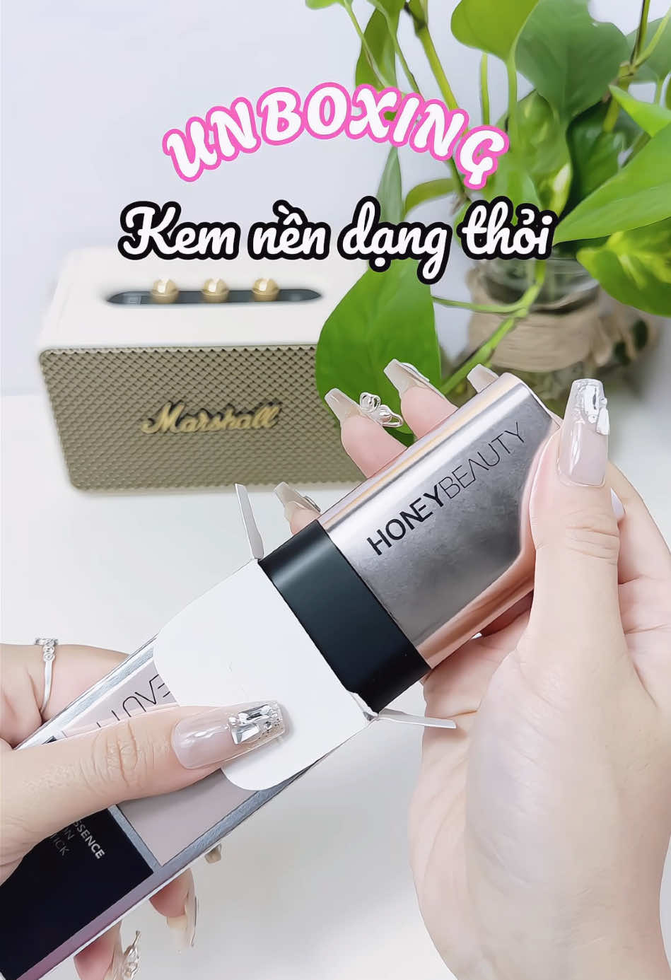 Kem nền dạng thỏi? Liệu có xứng đáng với hơn 100 🐟#review #makeup #make #unbox #unboxing #foryou #tiktok 