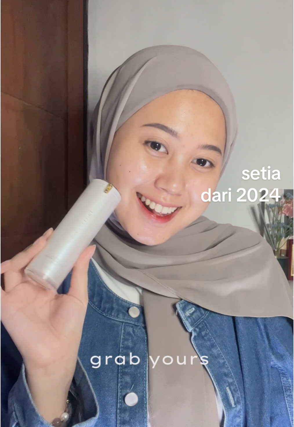 aku udah pake Crystallure ini dadi 2024 dan aku super cocok! dia punya 3% Peptide Complex yang bikin kulit tuh bakal jadi healthy mirror skin. super glowing dan bouncy!  @Crystallure #CrystallureBeauty 