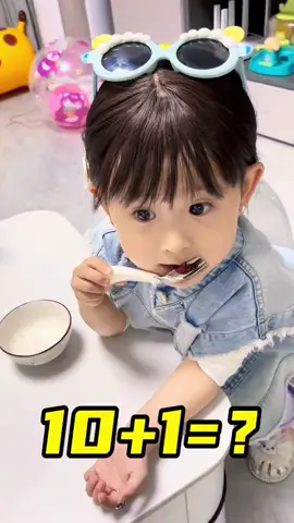 作数学题不脱鞋就太难了😅😂🤣  #人类幼崽   #家庭搞笑  #家有萌娃 #童言童语 #斗智斗勇的日常 #语出惊人的熊孩子  #解压  #看一遍笑一遍  #上热搜 #上热门  #万万没想到 #逗你一笑 #逗你一笑吟巴烦恼忘掉  #逗你快乐笑一笑🥰   #每天一笑烦悩忘掉  #笑死  #万万没想到 #一定要看到最后 #专治不开心 