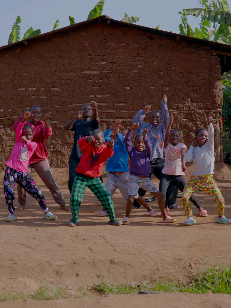 Joy for Thursday🤩 🕺 New spring dance with @MILANA ORDAKYAN  bubbly song Kap Kap! .  .  #dancechallenge  #milanaordakyan  #masakakidsafricana  #instagood #reels #fyp  #dance #happy #Love #trending #viral #tiktok 