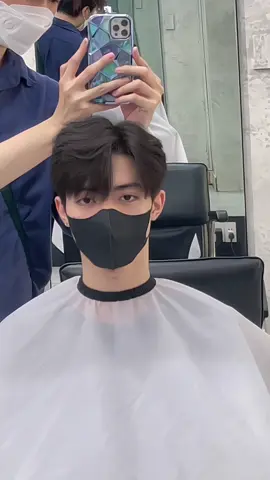 Side Part 6/4 rủ , nếu ai chăm sấy thì ko cần uốn #trungchainhairstudio #xuhuong #viral #tocnamxuhuong2025 #tócđẹp #cattocnam #tocnamhanquoc 