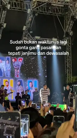 Mugo wae selawase sinarengan#konser #sinarengan #malam #kudus #denicaknan #fypage #masukberanda #fyppppppppppppppppppppppp 