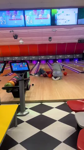 @Amanda Brinker ✨ @prettygirl10131996 @nicolas Marshall @Sommer Poe #chapter42  #birthday #birthdayparty #photography #photoshoot #bowlingtiktok #bowling #bowlingphotoshoot #photographer #indiana #creative #creativephotography #model #photos 