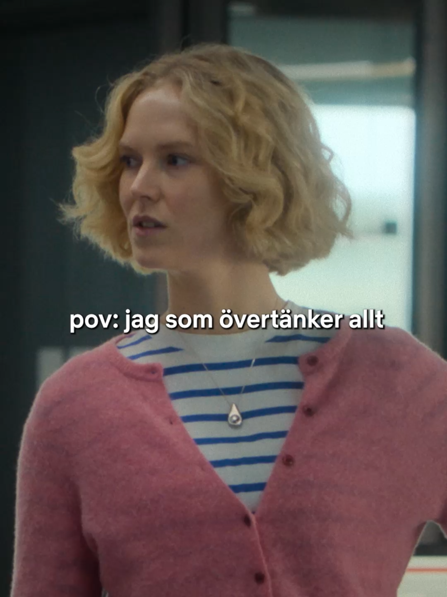 säg hej om du är en övertänkare. Black Mirror säsong 7 streamar nu på Netflix! #blackmirror #netflixsverige