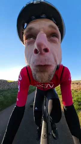 When You Find Out The Cafe Closes in 5 Minutes 👀💨 #gcn #pov #insta360 #aero #roadbike