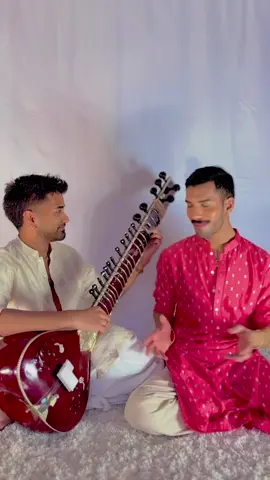 My Aku!! Hope yall enjoy Tere Bina Beswadi ❤️🥹 @Akash Parekar  #Love #bollywood #arrahman #guru #song #music #classical #brownboy #tiktok #aishwariyarai #sitar 