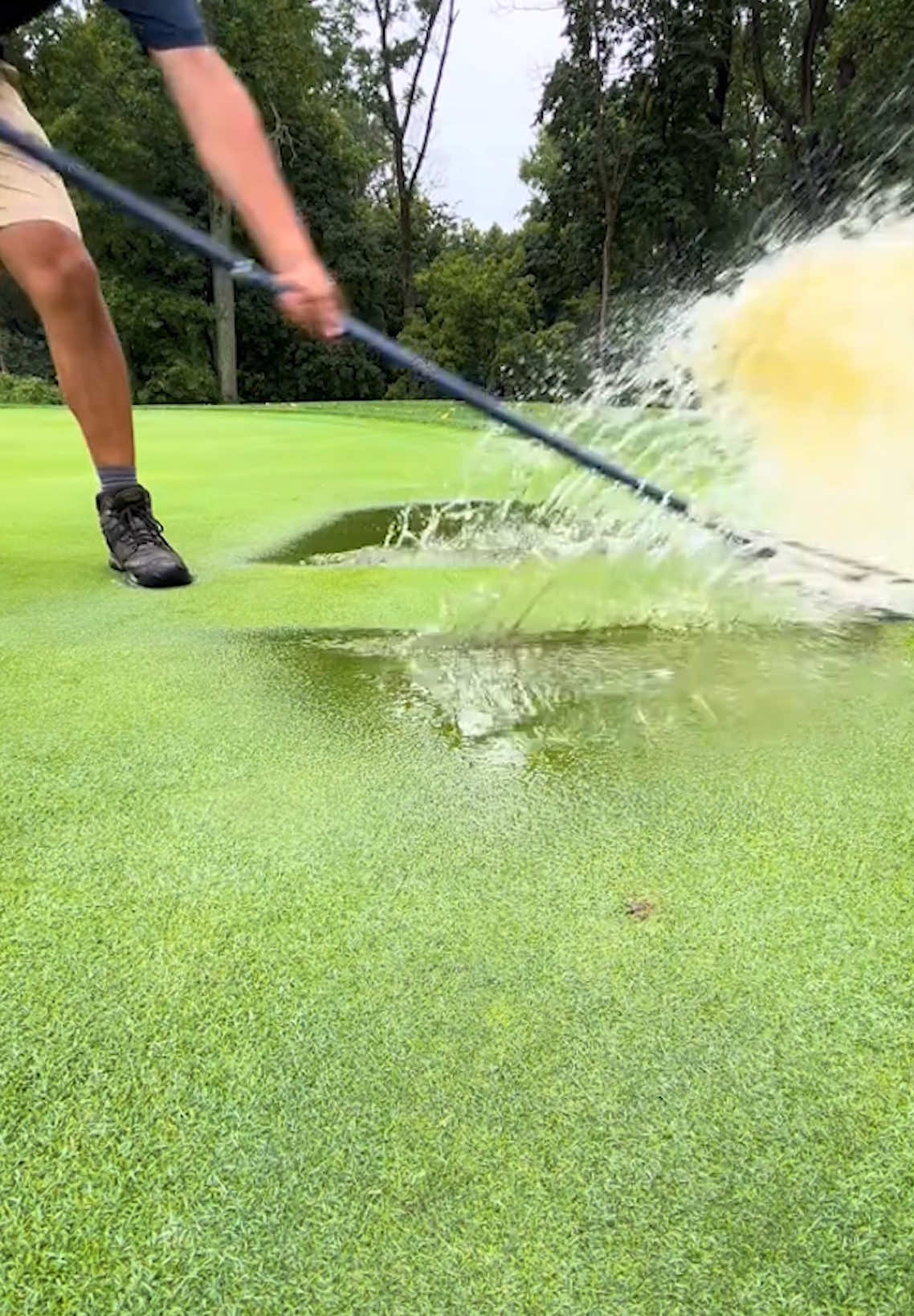 Golf course maintenance Satisfying ASMR Videos 🌿🏐🏌️ #fyp #fypシ #asmr #satisfying #asmrvideo #satisfyingvideo #clean #cleaning #golf 