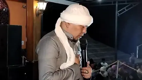 Allahuma Sholli'Ala Sayyidina Muhammad Wa'Ala Ali Sayyidina Muhammad. #ustdujangbusthomi #padepokanantigalaucirebon #rutinanjumatkliwon #Berkah 