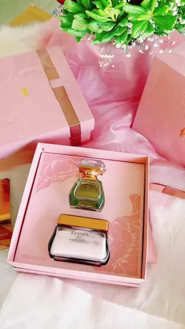 Kit Presente Dia das Mães Elysèe entrega toque de sofisticação atual e moderno, para ser uma perfumaria de presente impactante. Com dois itens, Eau de Parfum e Creme Acetinado, vem embalado em uma caixa presente . #boticariooficial #elysee #diasdasmães #perfumetiktok #beleza 