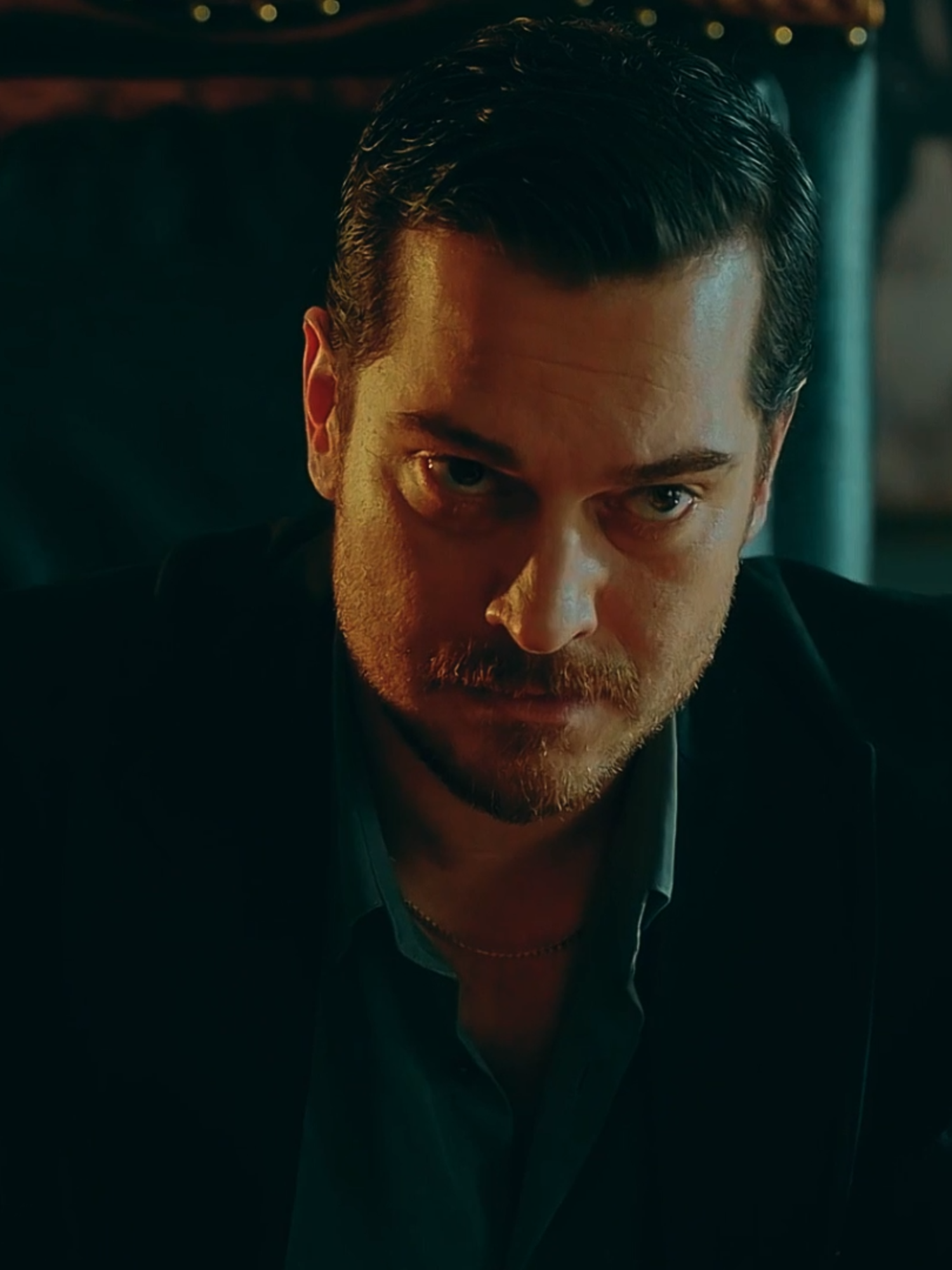 siz hepiniz esref tek... . . . . . #keşfetteyizzz #dizisahneleri #cagatayulusoy