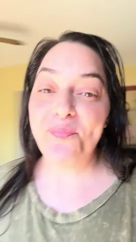 After 5days of vacation I needed to get back into it😅 #healthiswealth #wellnessjourney #wellnesstips @Bloom Nutrition #bloomsuperfoods #Fitness #smoothierecipe #healthyliving 