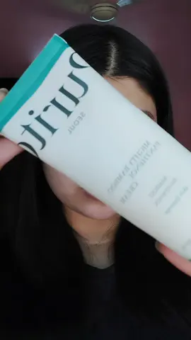 Is it me or can you spot the difference✨ @PURITO SEOUL @Purito USA  #Purito  #PanthenolCream #koreanskincare  #SkincareRoutine  #SkinTok  #glowcream  #viralmoisturizer  #viralcream   #halffaceglow  #GlowingSkin  #KPop #abcxyz #ugc #ugccreator #ugccontentcreator  #creatorinsightsearchview #fyp #viralvideos 