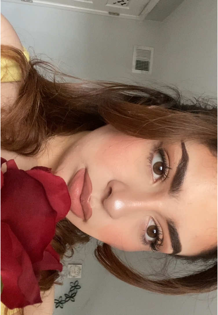 Day 2 doing my makeup like Disney  princesses whic one should I do next? Follow for day 3 #beutyandthebeast #belle #makeuptutorial #makeup #disney #princesses 