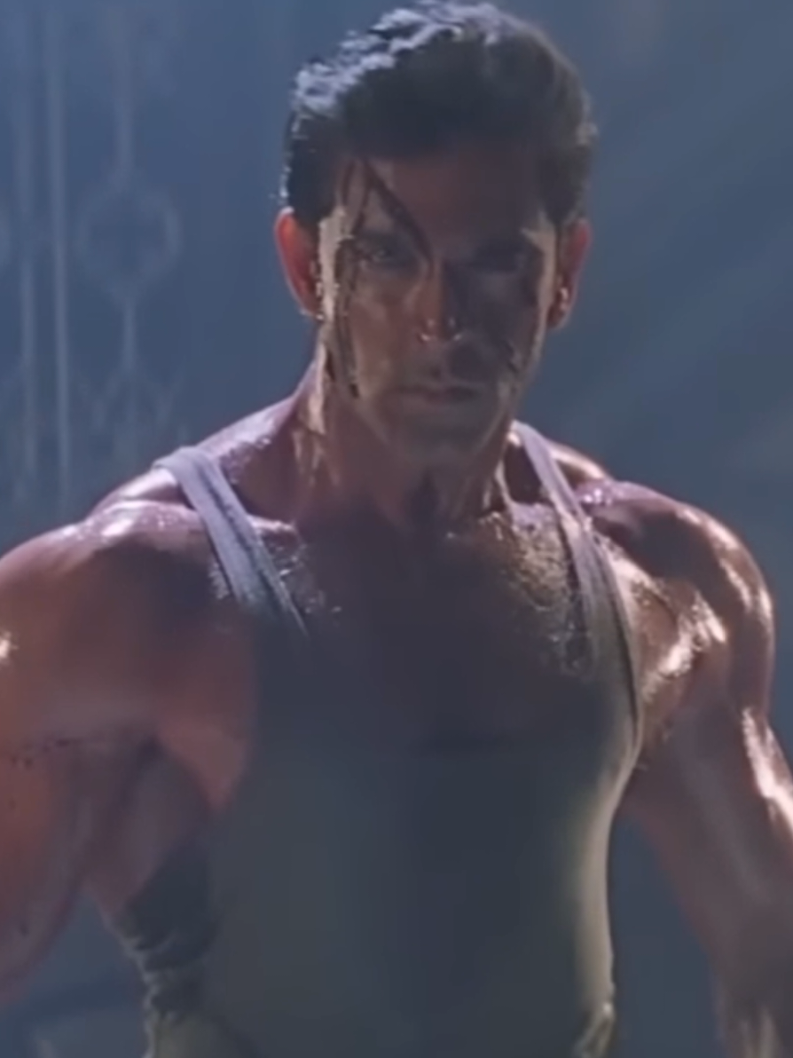 Hrithik Roshan in 2002. #hrithikroshan #bollywood #bollywoodmovie #movie #hindi #desi #body #actressobvious 
