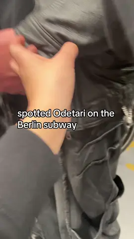 that was so random  #joke#fyp#spotted#odetari#viral#fangirlmoment 