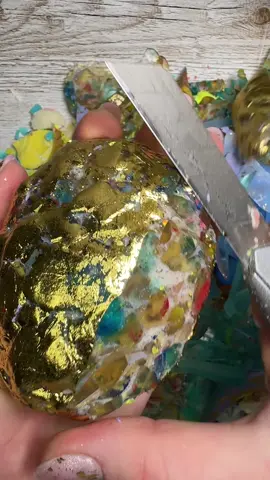 Cutting recycled soap #soapasmr #cuttingsoap #satysfyingvideo 