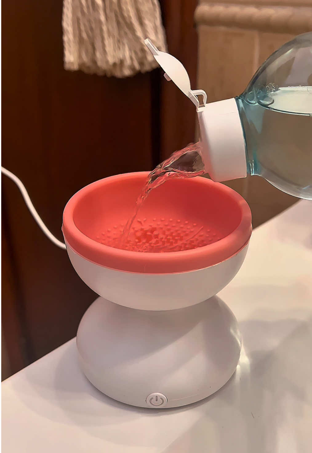 💝 Still searching for a gift she’ll actually use? GlowClean™ cleans makeup brushes in seconds. No more hand scrubbing. No more excuses. 🎁 It’s the perfect beauty gift — and it’s trending. ##GiftForHer  ##MustHave2025  ##MakeupBrushCleaner  ##BeautyTok  ##AmazonFinds ##TikTokMadeMeBuyIt  ##BeautyGadget  ##PerfectGift  ##SelfCareGifts  ##ViralProduct 