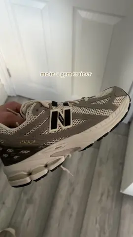 new gym trainer slay 👟 my colour palette to a T #newbalance #1906 #gymtrainer #newbalance1906r #beige #capsulewardrobe 